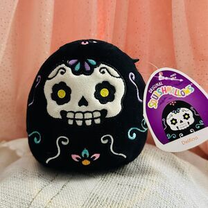 Squishmallow Delfina Sugar Skull nwt